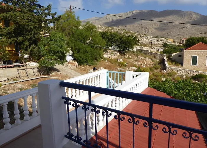 Yorgos بيت للعطل Chalki Town